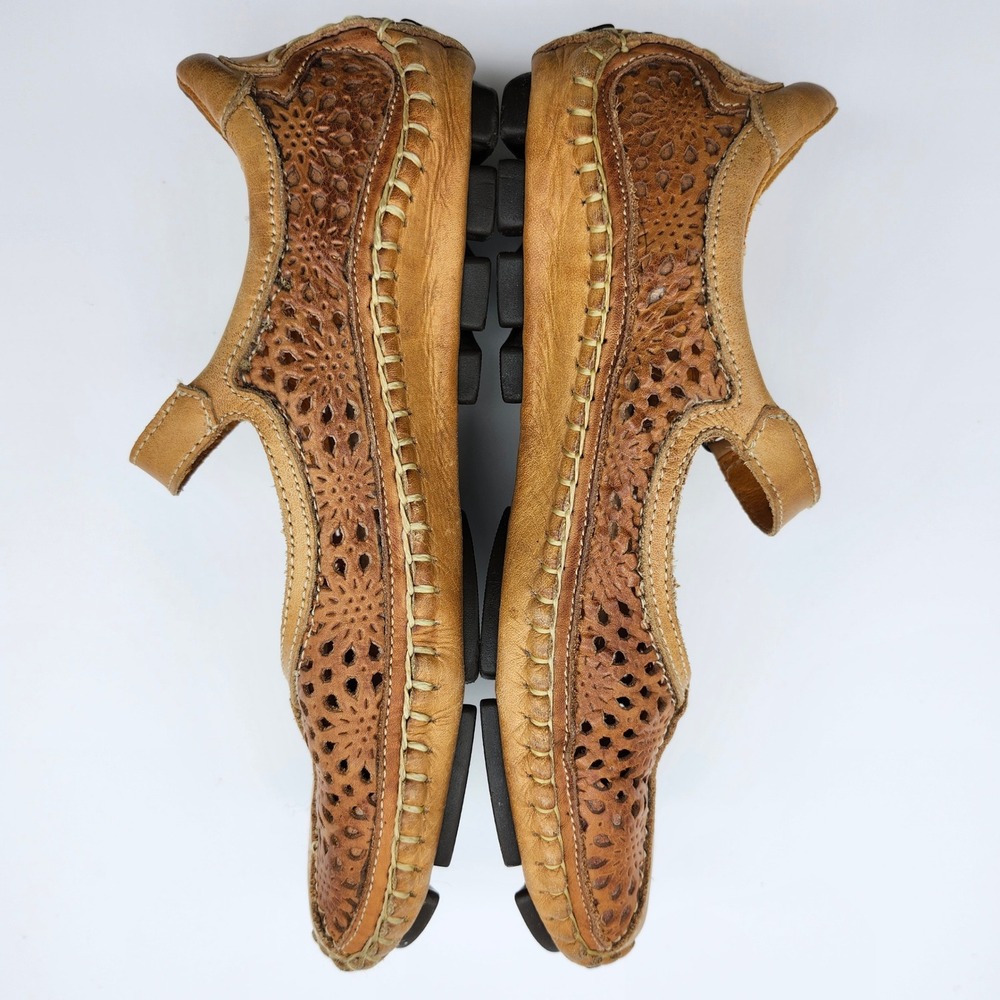 PIKOLINOS Tan and Brown Flats - Picture 2 of 8